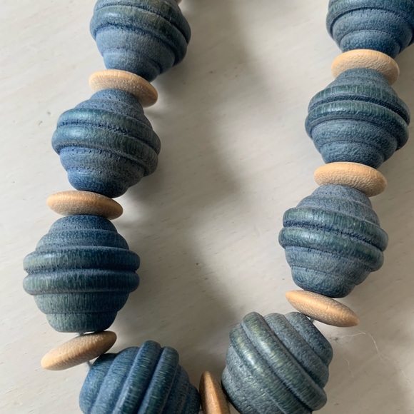 70s Wood Bead Necklace - Picture 3 of 4